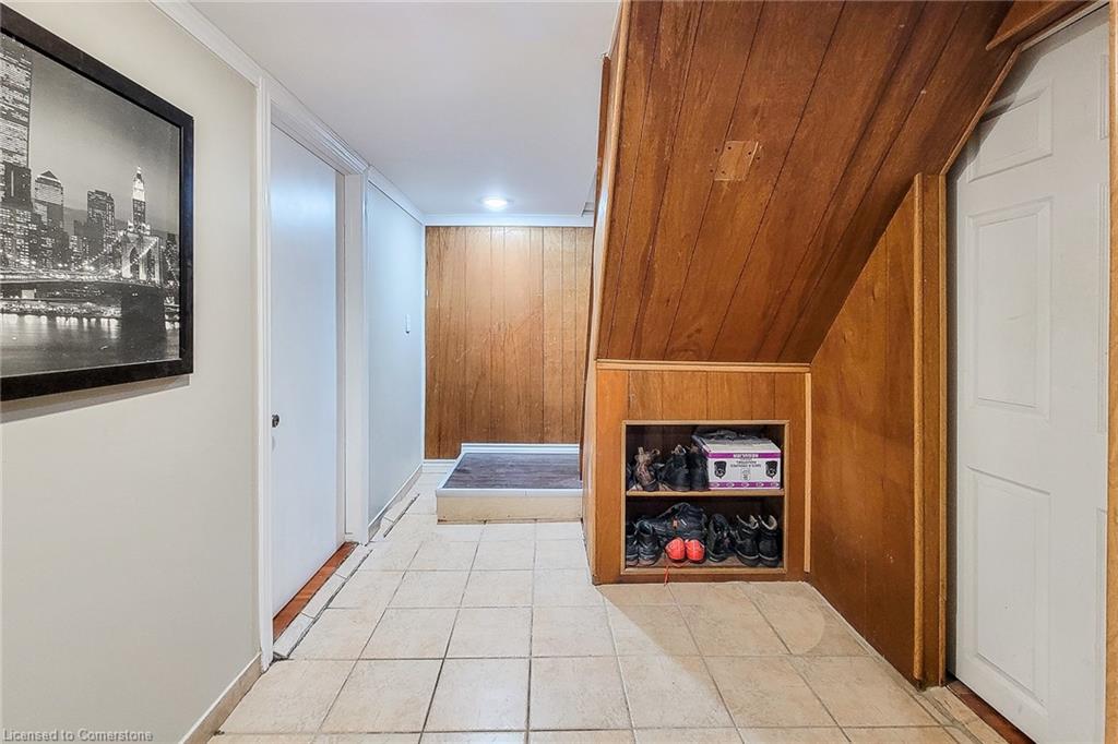 33 Norfolk Street S Property Photo 17