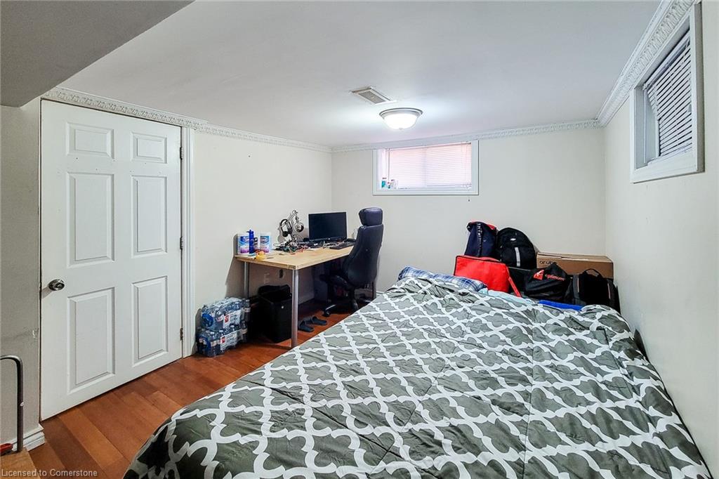 33 Norfolk Street S Property Photo 21