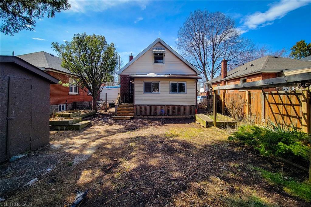 33 Norfolk Street S Property Photo 24