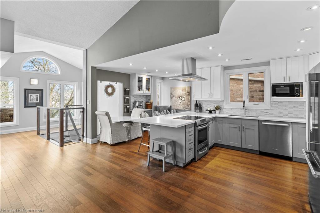 3-3230 New Street Property Photo 11