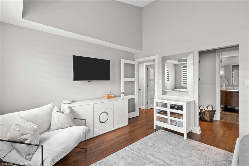 3-3230 New Street Property Photo 17