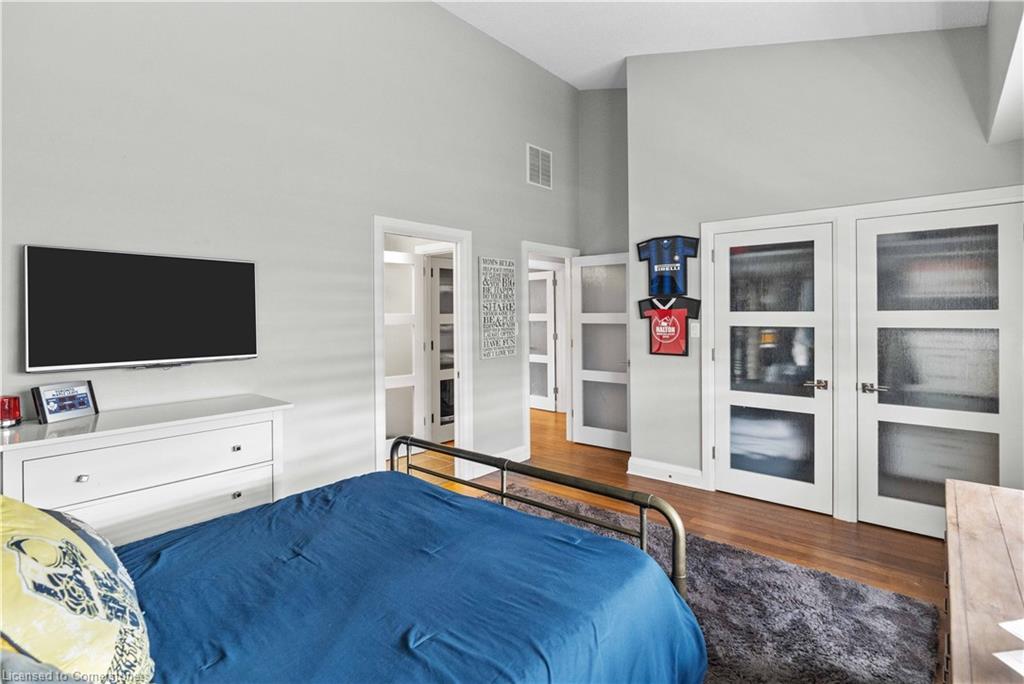 3-3230 New Street Property Photo 22