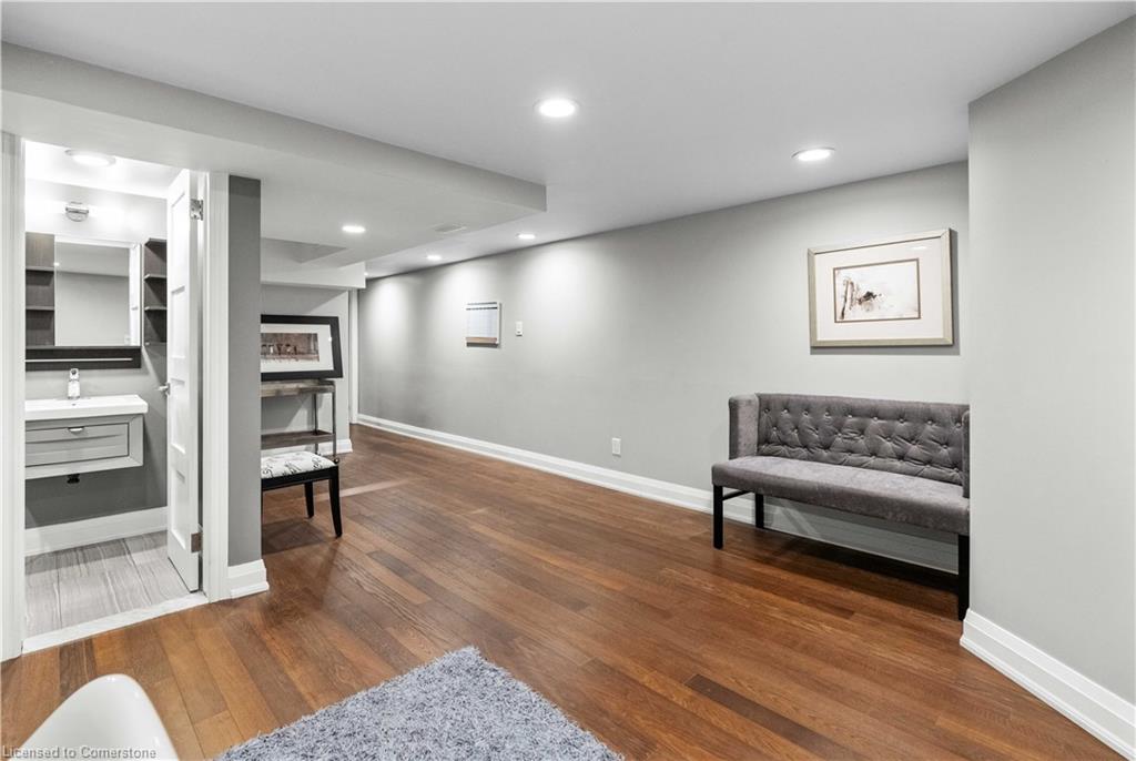 3-3230 New Street Property Photo 26