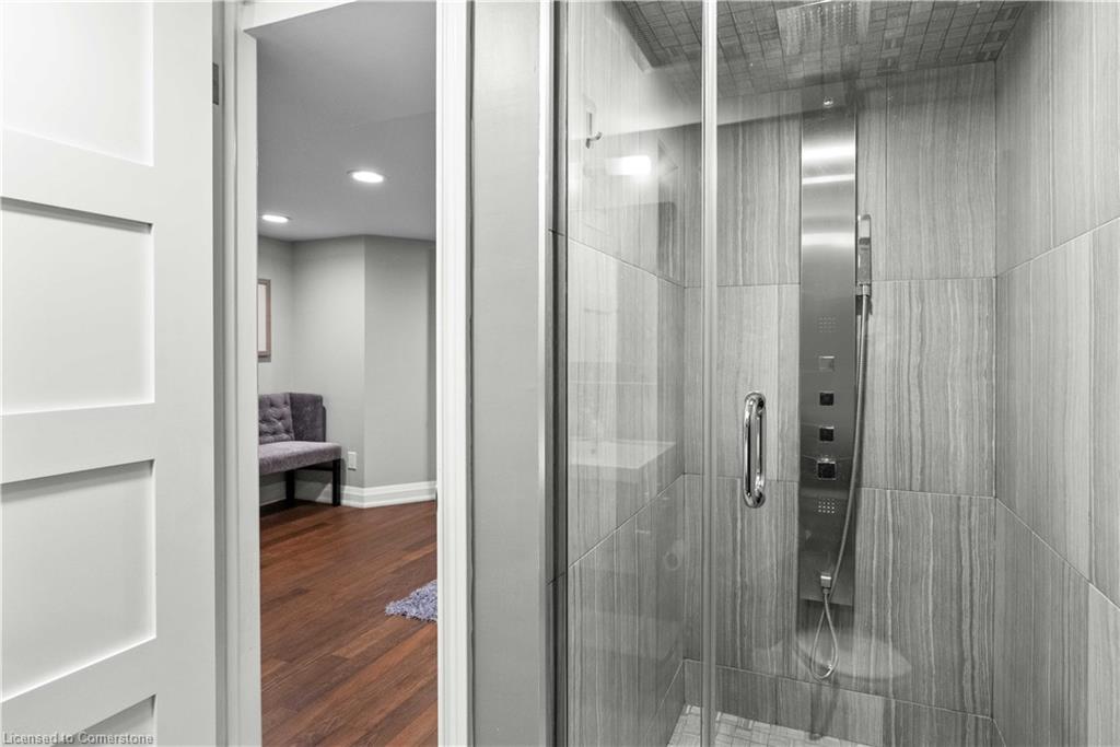 3-3230 New Street Property Photo 28
