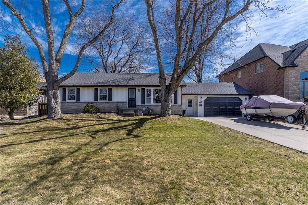 63 Seneca Avenue Property Photo