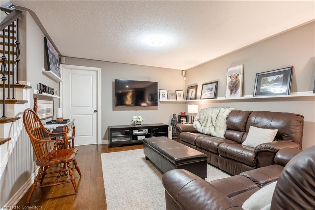 13 Iron Bridge Court Property Photo 16