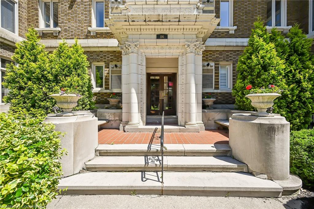 86 Herkimer Street Property Photo 3