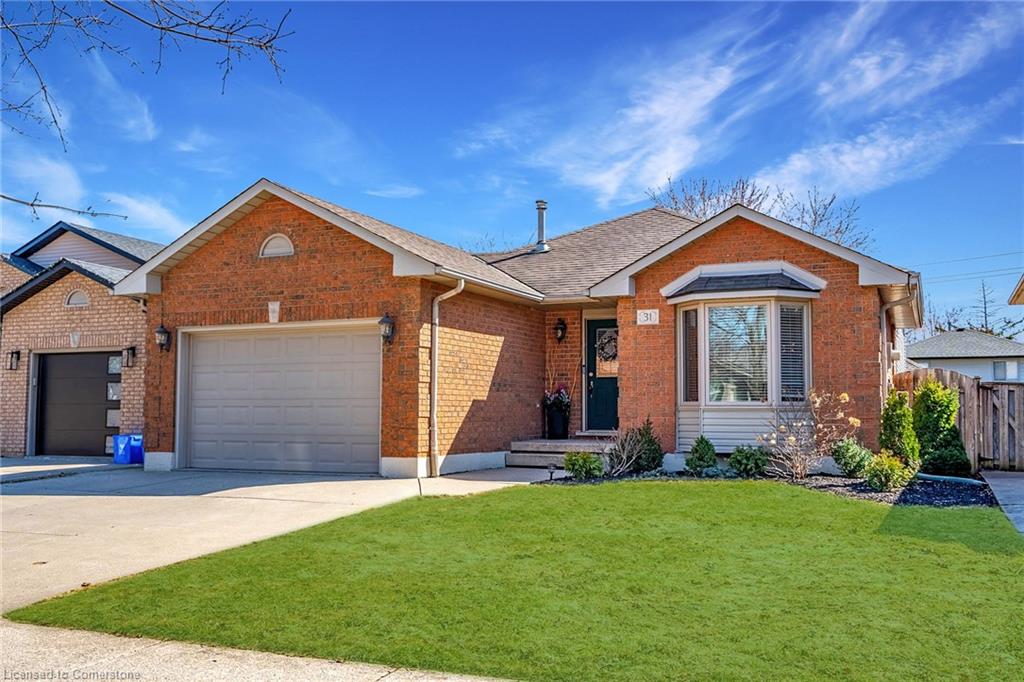 31 Loneoak Crescent Property Photo