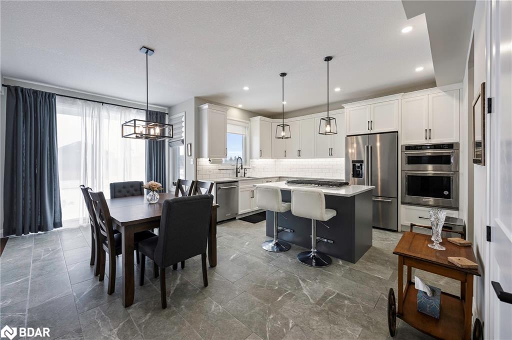 1 Grundy Crescent Property Photo 2