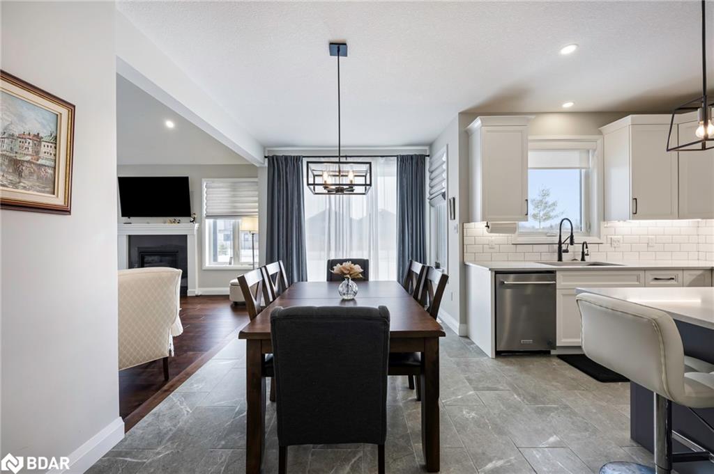 1 Grundy Crescent Property Photo 3
