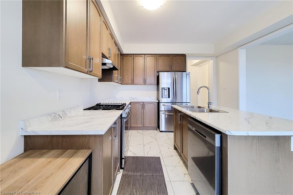 177 Athens Street Property Photo 8