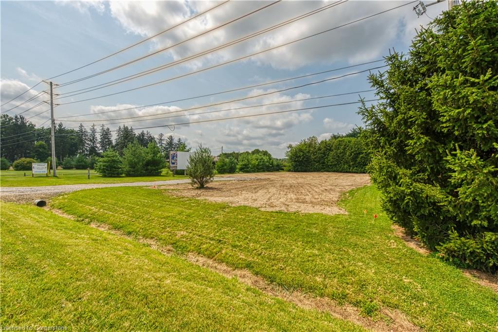 1042 Norfolk Street N Property Photo 16