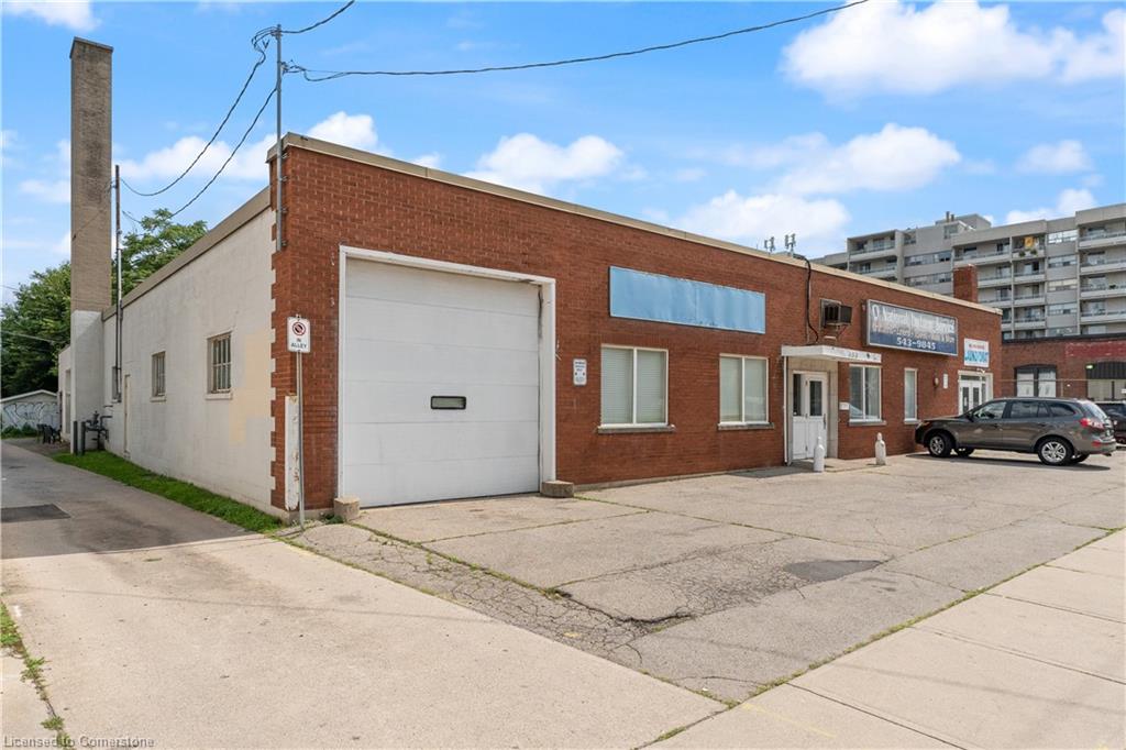 455 Cumberland Avenue Property Photo 2