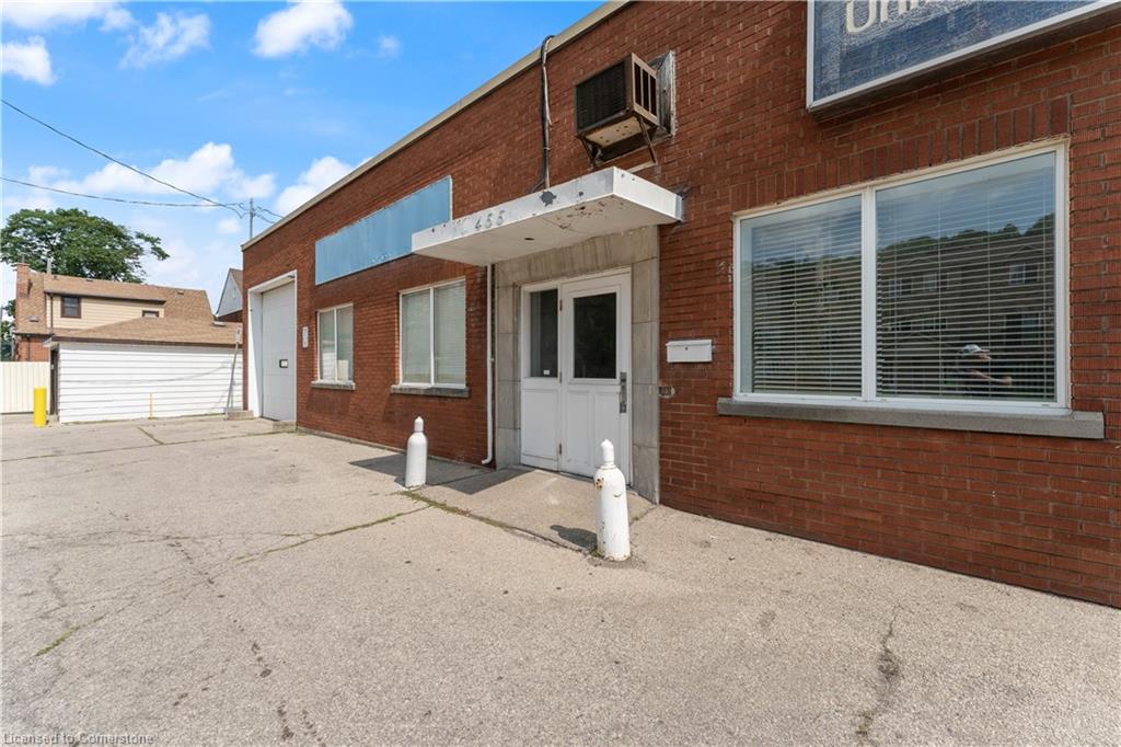 455 Cumberland Avenue Property Photo 3