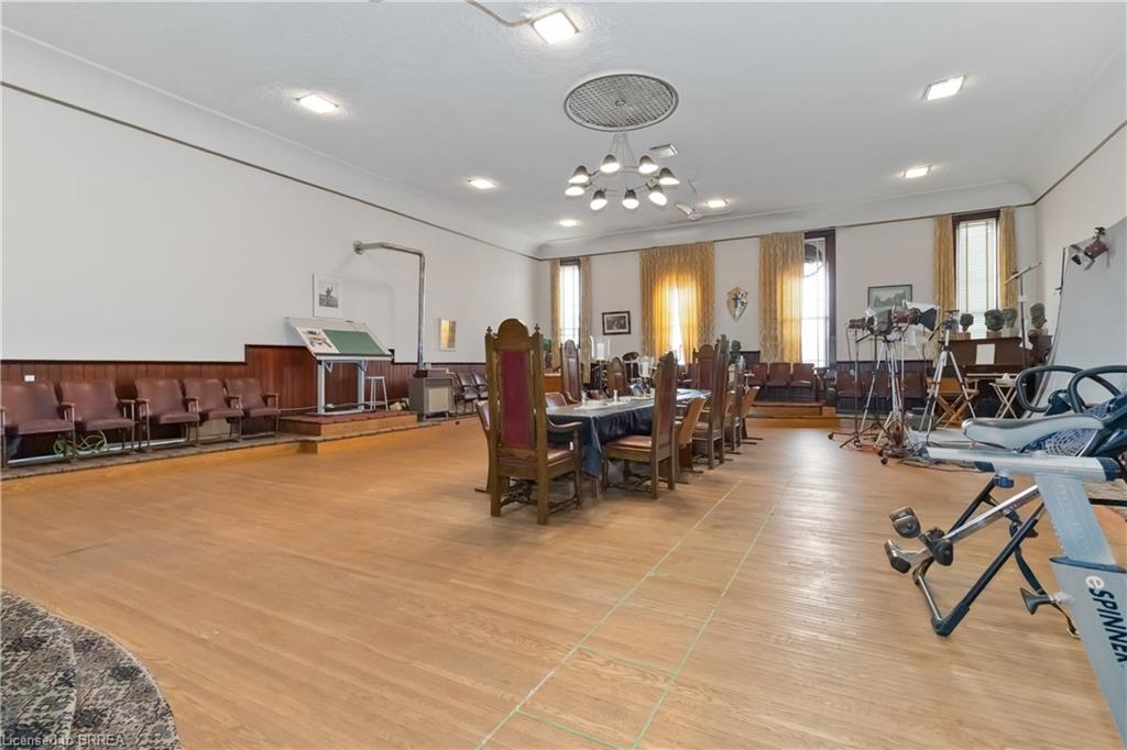 18 Robinson Street Property Photo 6