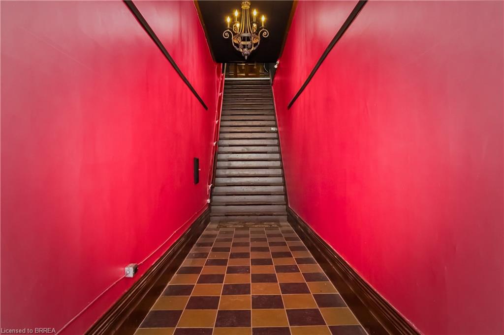 18 Robinson Street Property Photo 8