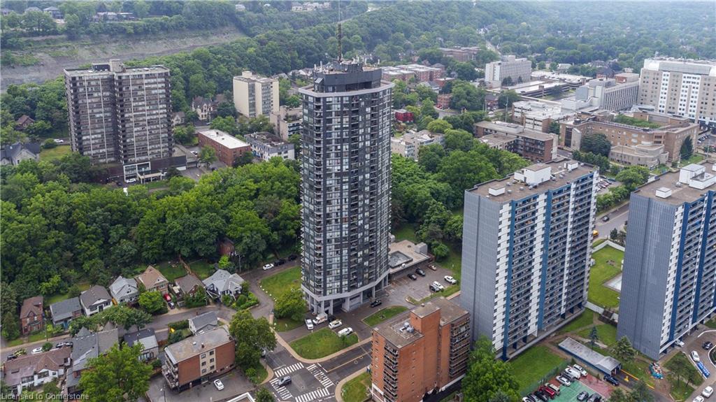 1102-150 Charlton Avenue E