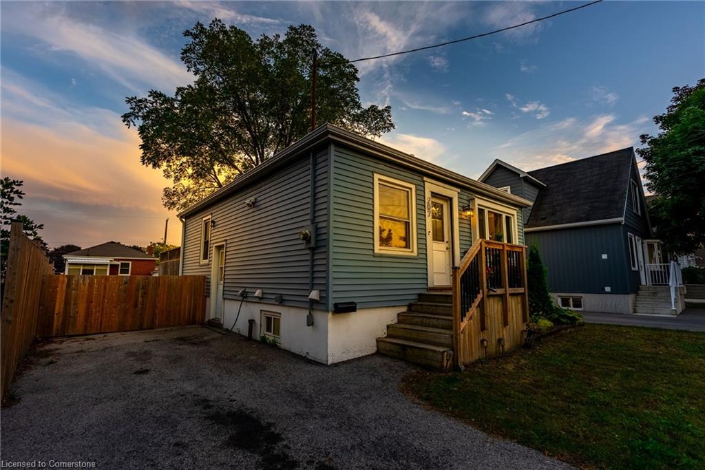 207 East 33rd Street Property Photo