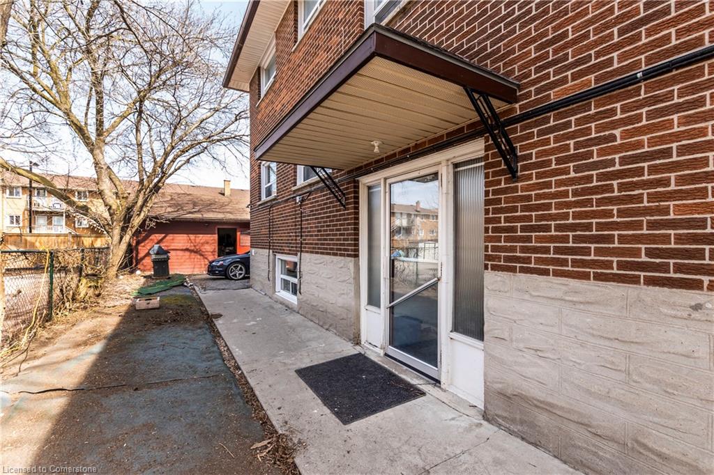 305 Lorne Avenue Property Photo 4