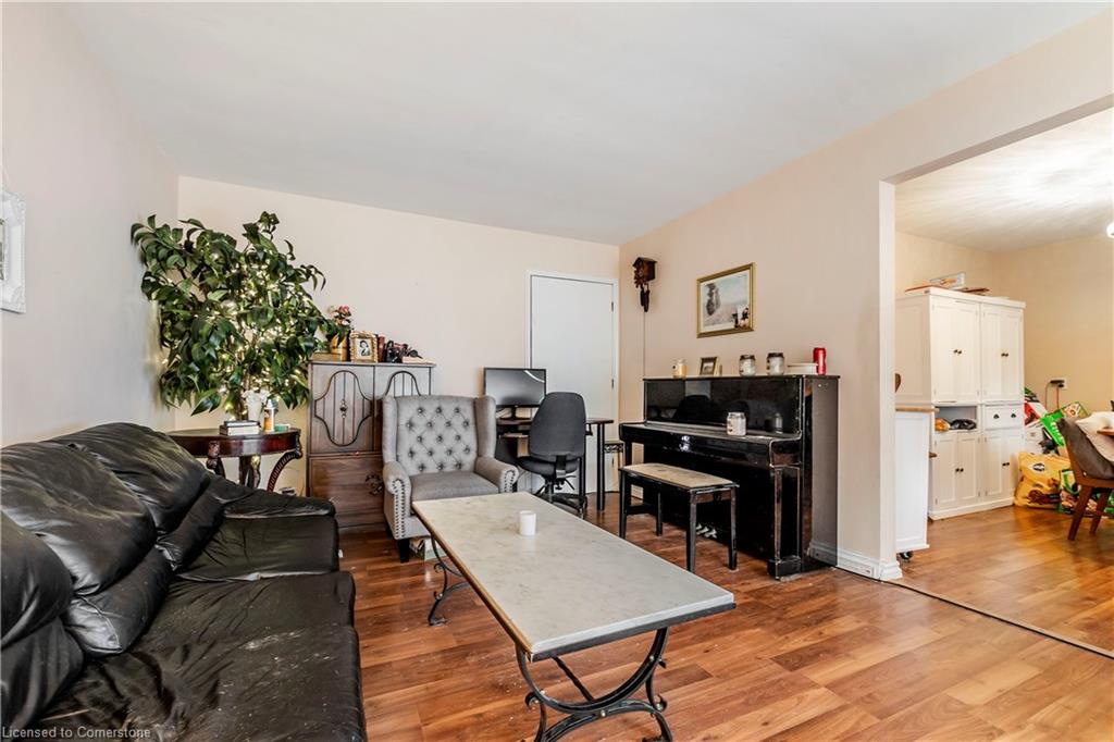 305 Lorne Avenue Property Photo 9