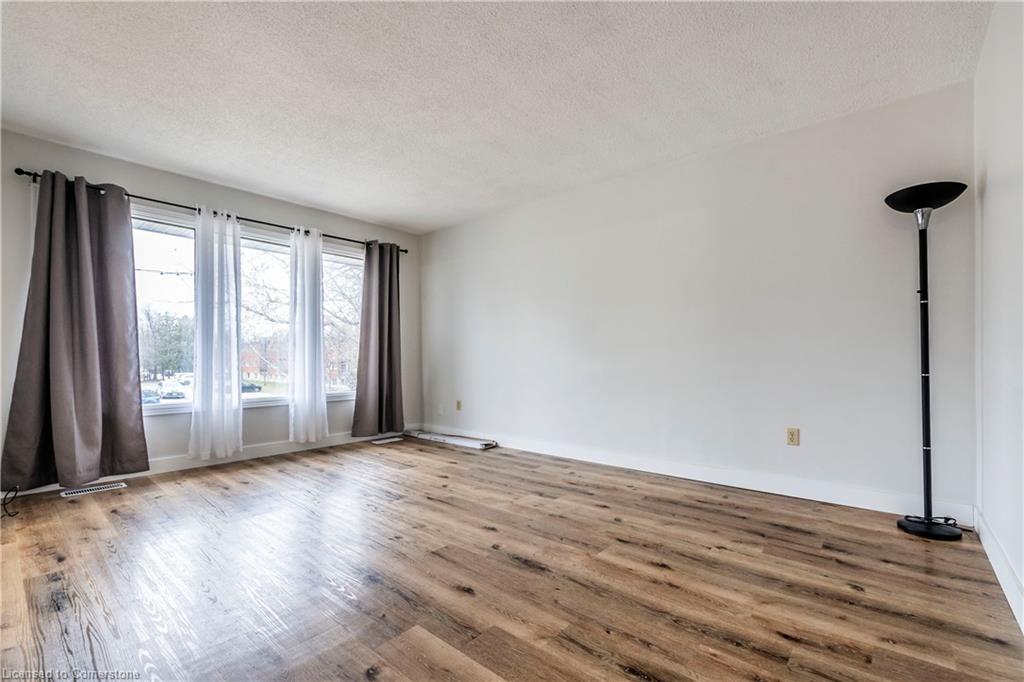 305 Lorne Avenue Property Photo 17