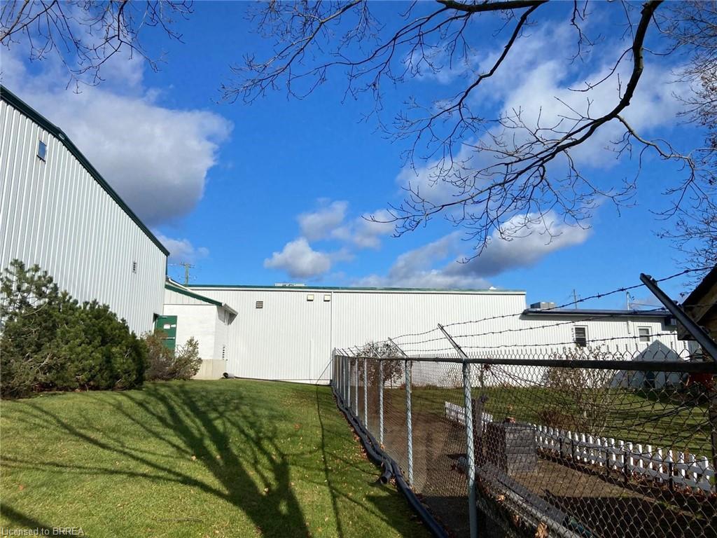 9405 Plank Road Property Photo 6