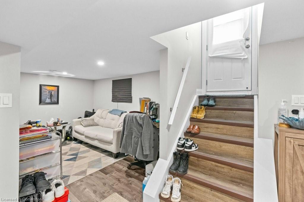 20 Holton Avenue S Property Photo 4