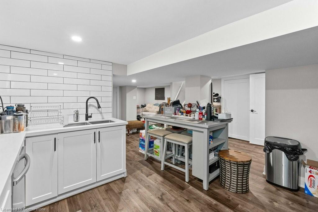 20 Holton Avenue S Property Photo 11