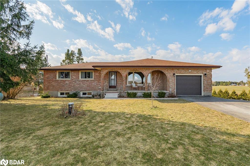 7682 Eighth Line Property Photo 1