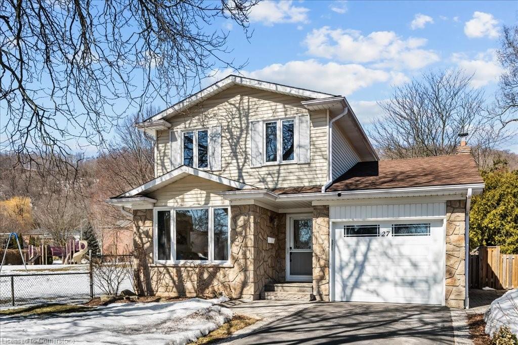 27 Parkway Place Property Photo