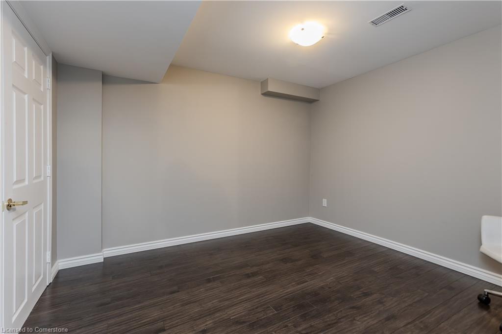 5339 Jameson Crescent Property Photo 39