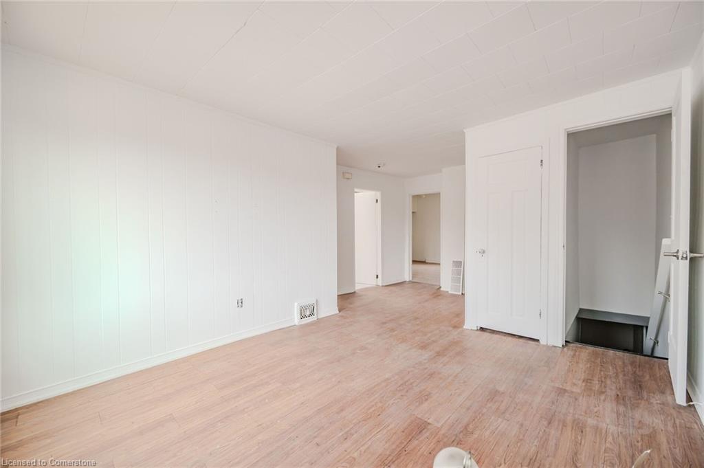 1345 Main Street E Property Photo 17