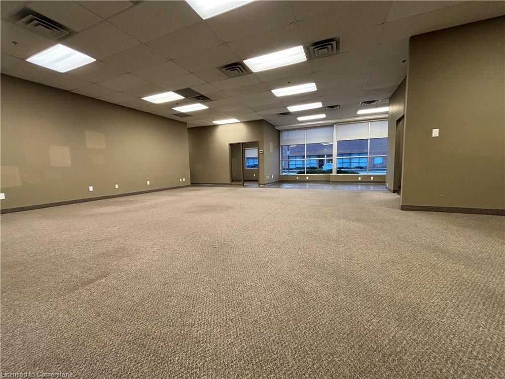 5-3375 North Service Road Property Photo 6