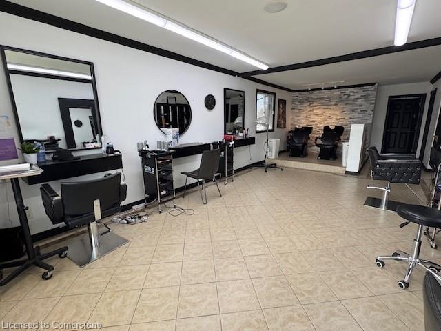 800 Upper Wentworth Street Property Photo 4