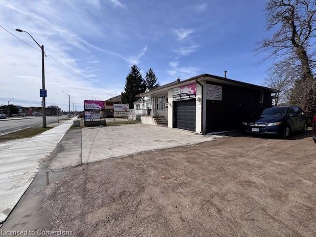 800 Upper Wentworth Street Property Photo 12
