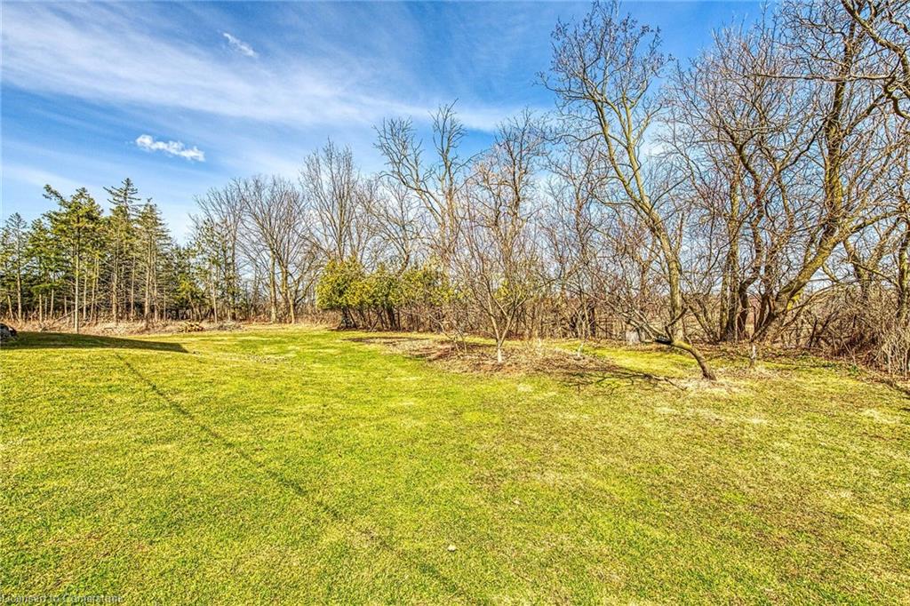 492 Second Road E Property Photo 34