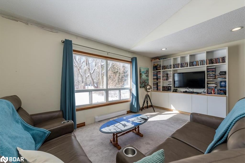 4051 Glen Cedar Drive Property Photo 4