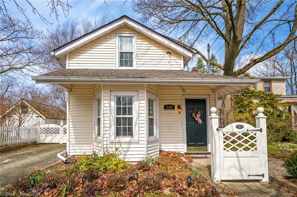 235 Victoria Street Property Photo