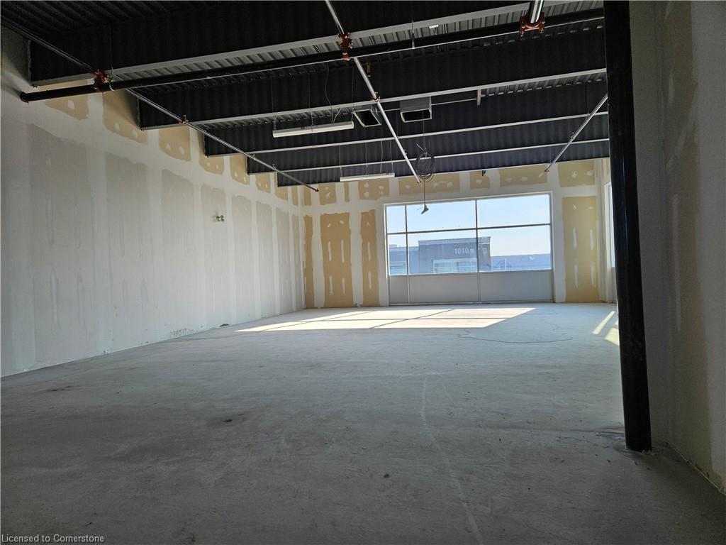 201-1038 Garner Road W Property Photo 3