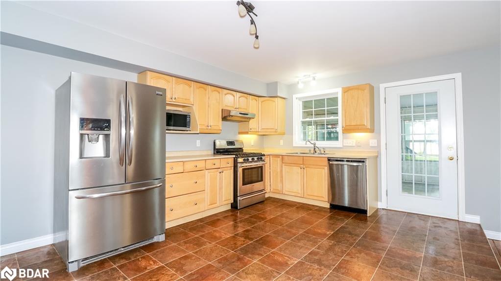 791 Horseshoe Valley Road E Property Photo 4