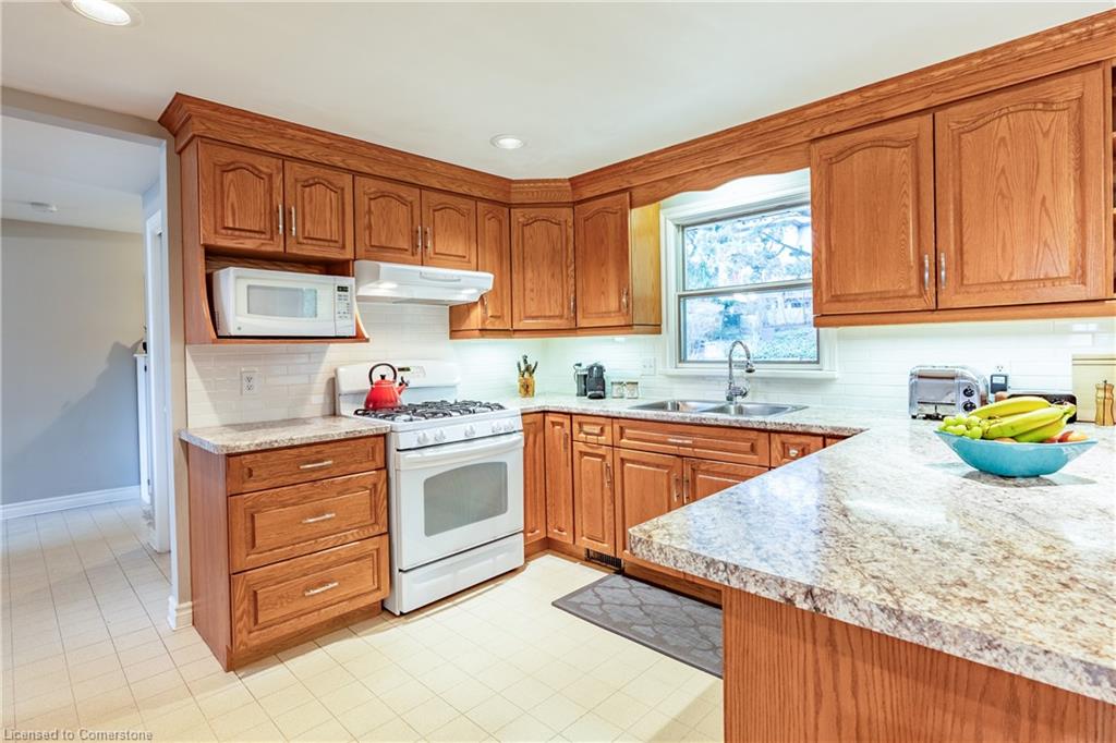 16 Admiral Road Property Photo 13