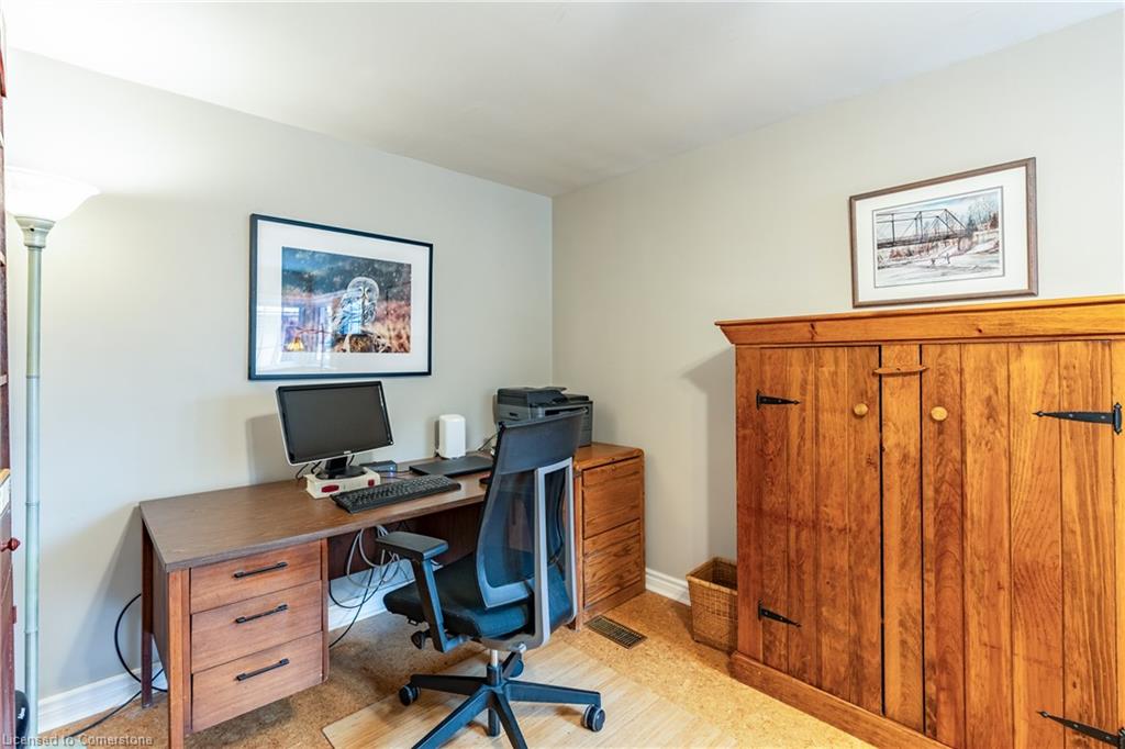 16 Admiral Road Property Photo 19