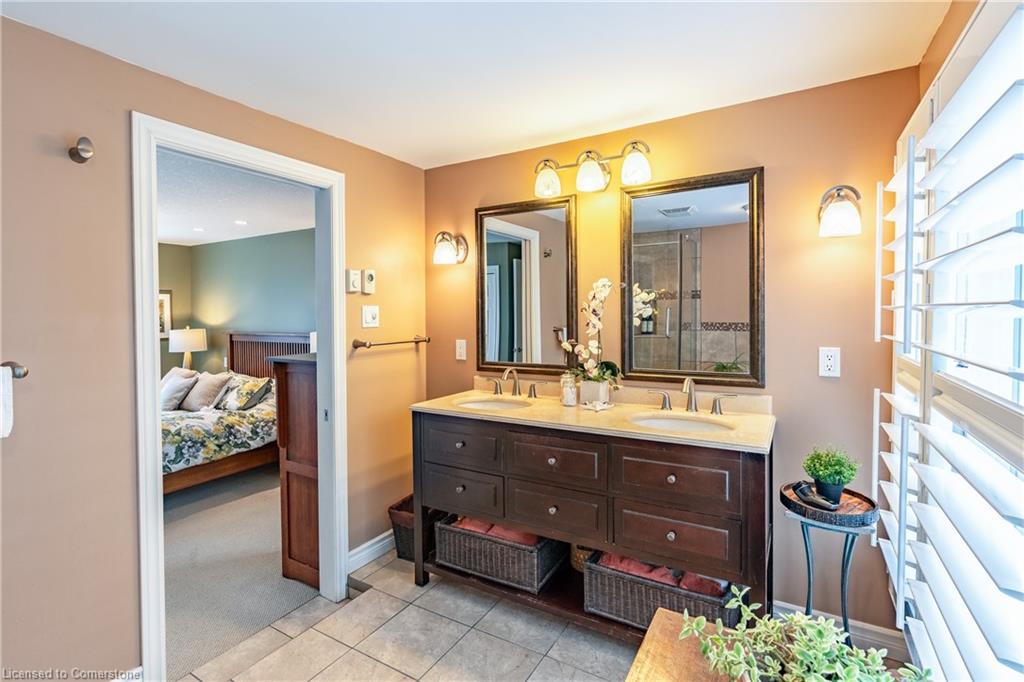 16 Admiral Road Property Photo 27