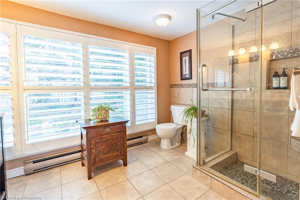 16 Admiral Road Property Photo 29