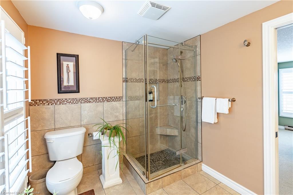 16 Admiral Road Property Photo 30