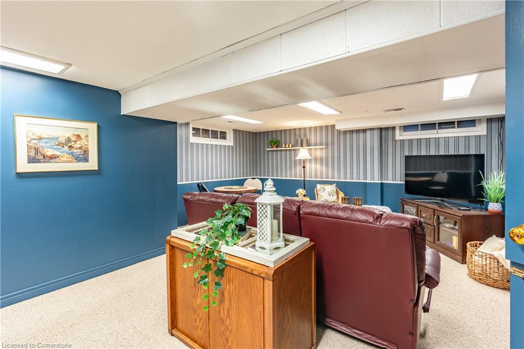 16 Admiral Road Property Photo 36