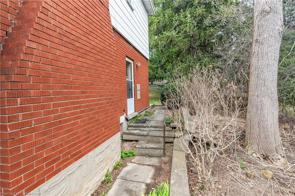 16 Admiral Road Property Photo 41