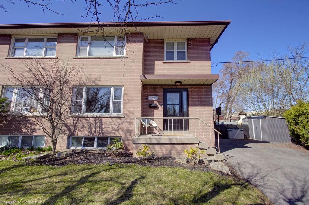 2297 Barclay Road Property Photo