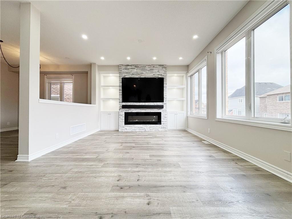 2375 Dobbinton Street Property Photo 4