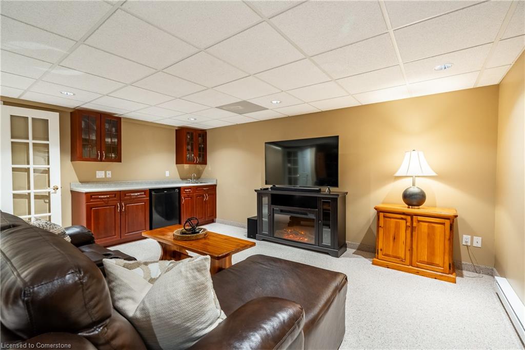 6 Vanstraalen Street Property Photo 23